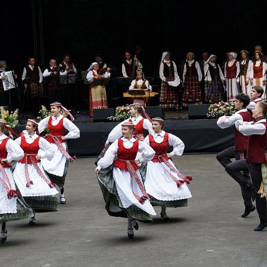 Tarptautinis liaudiškos muzikos ir šokių festivalis "Ežerų sietuva". Švenčionių rajono savivaldybė