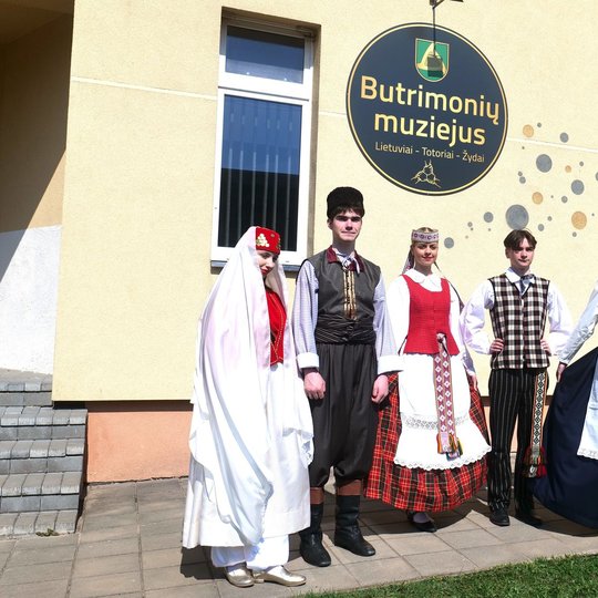 Trijų tautų muziejus Brutrimonyse. Alytaus rajono savivaldybė