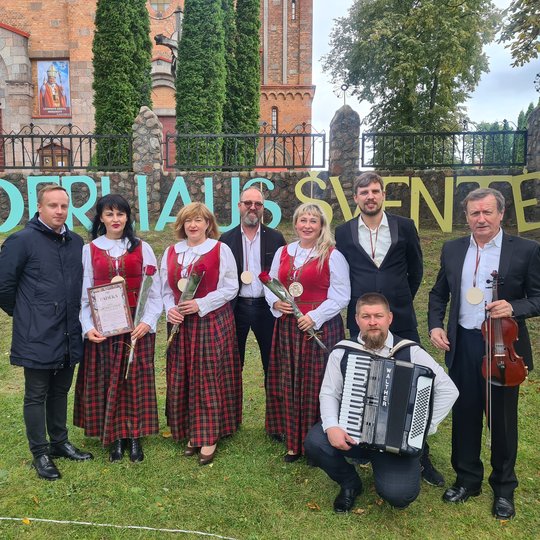 Kolektyvas "Rendesvous". Trakų rajono savivaldybė
