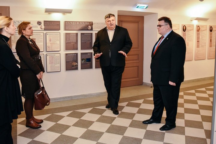 04.jpg